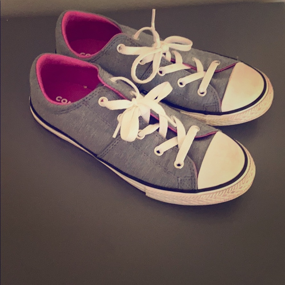 Size 3 pink and gray converse